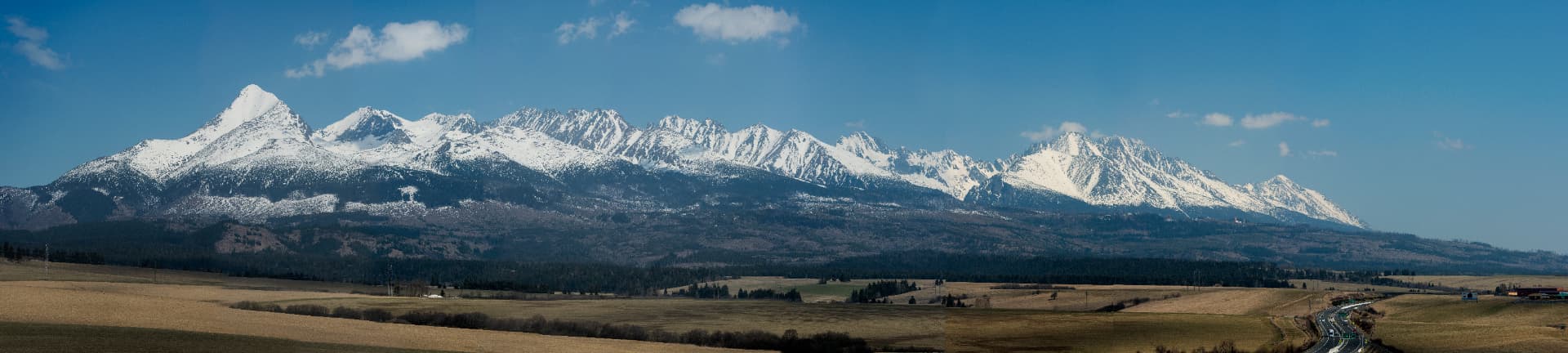 Panoráma Tatier, pohľad od Vážca